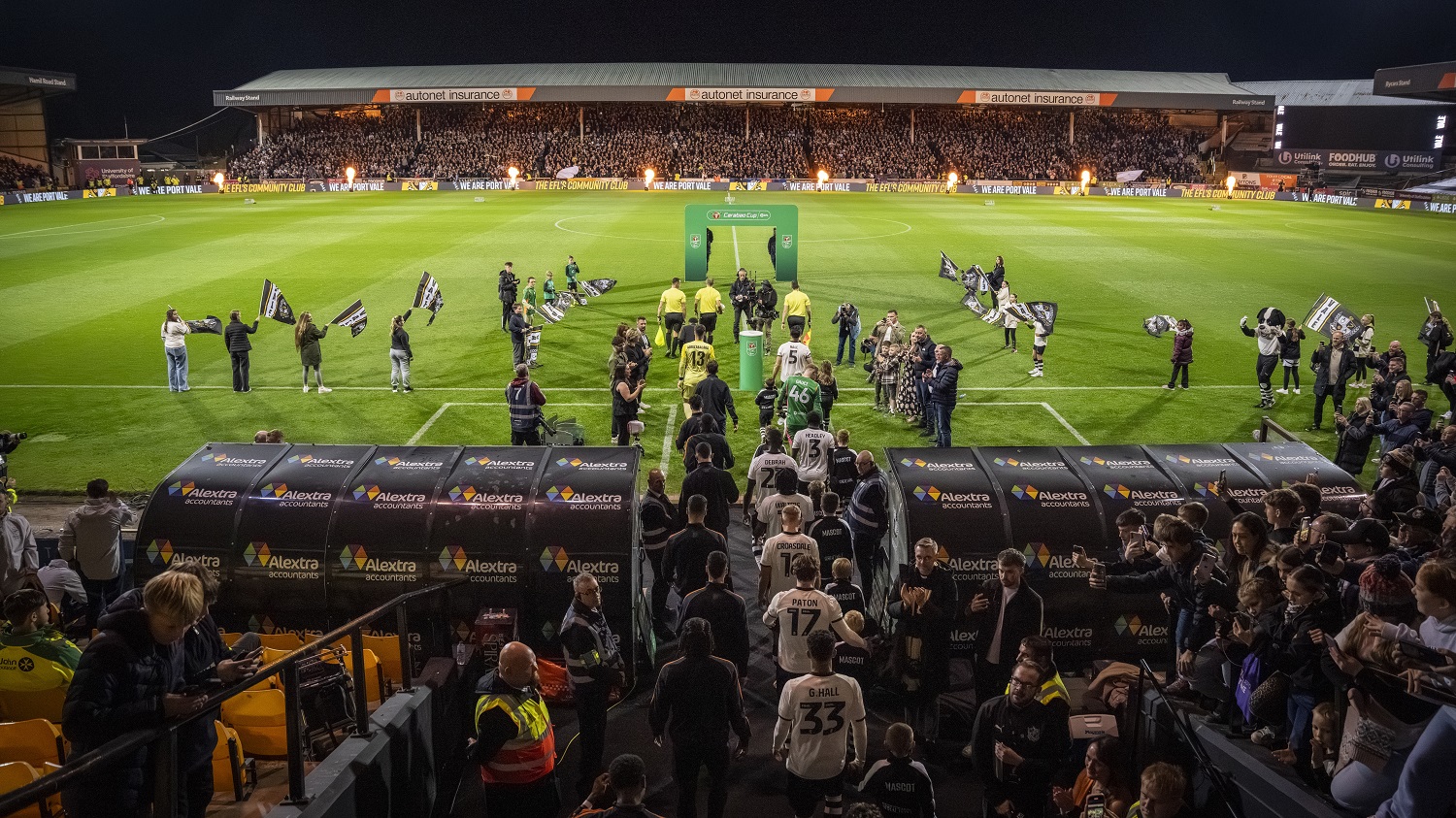 Matchday tour & 2 tickets